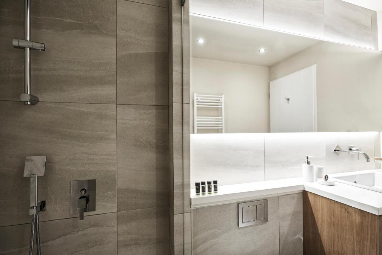 Charitos Iχ, Chic N Modern 2Bd Apt Athen Exterior foto